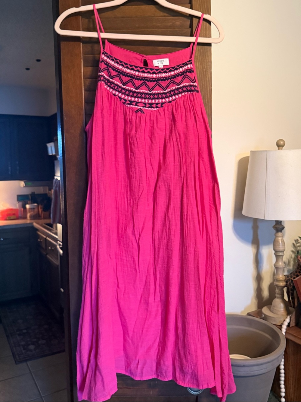 Crown & Ivy pink and navy embroidered dress EUC L